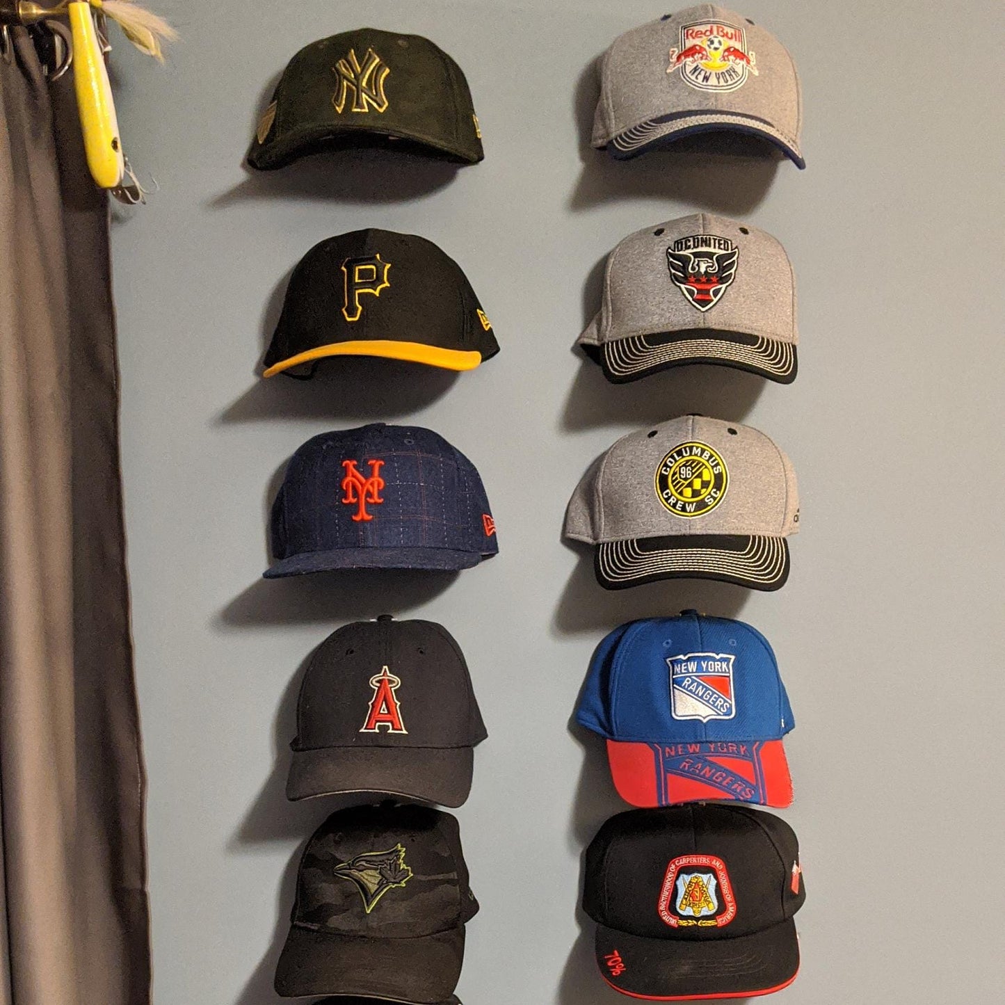 Low-Profile Hat Hanger Hat Wall Clip Hook